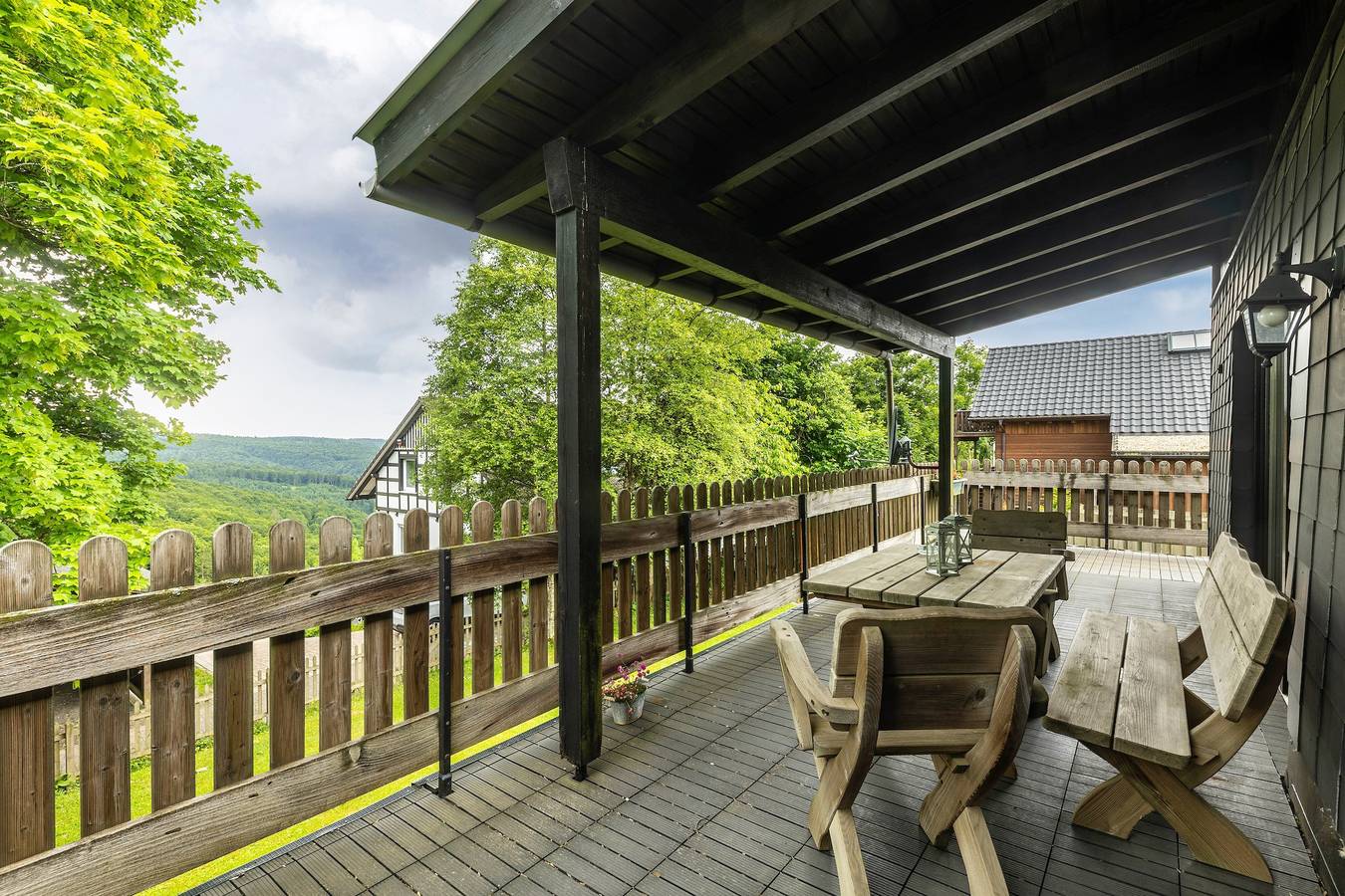 Ganze Wohnung, Ferienwohnung 'Schanze 20' mit Bergblick, Gemeinschaftsterrasse und Wi-Fi in Schanze, Schmallenberg