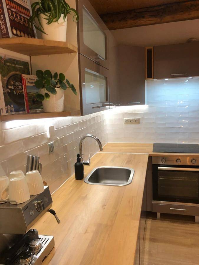 Appartement entier, One-Bedroom Apartment in Le Pont-de-Montvert, Parc national des Cévennes