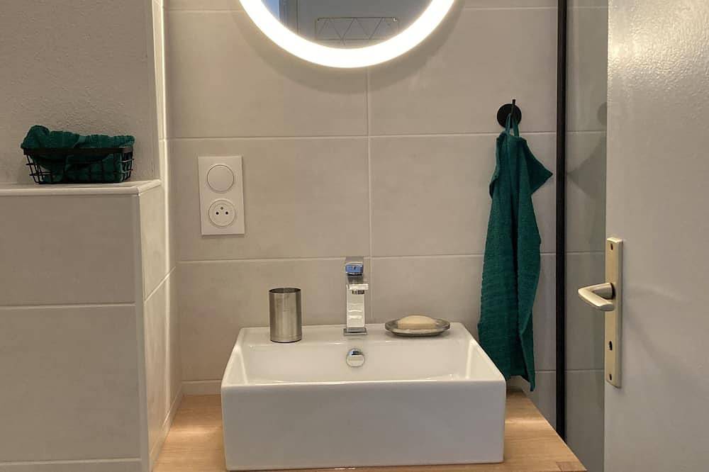 Ganze Wohnung, Proche Plage et Thalasso, Charmant Appartement Tout Confort in Roscoff, Ceinture Dorée