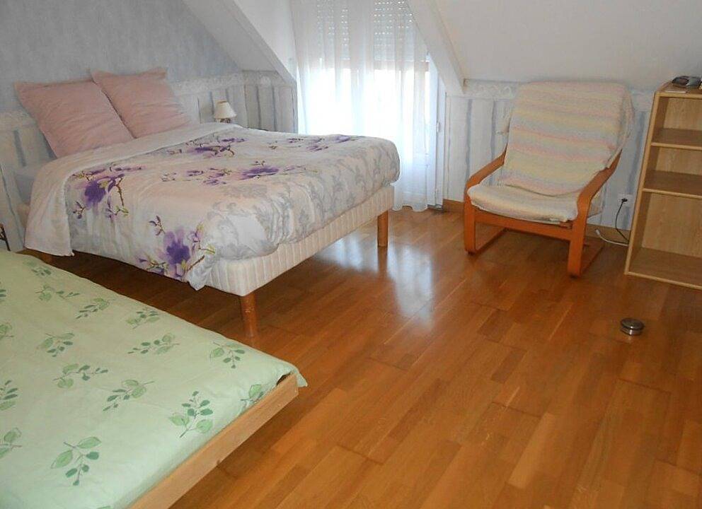 Chambre d'hôtes 3 à 5 personnes, petit déjeuner inclus - Suite parentale in Gressey, Yvelines