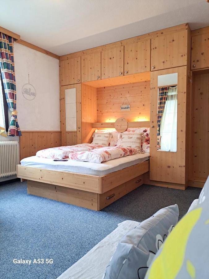 Ferienwohnung für 4 Personen, mit Ausblick und Balkon in Mühlbach am Hochkönig