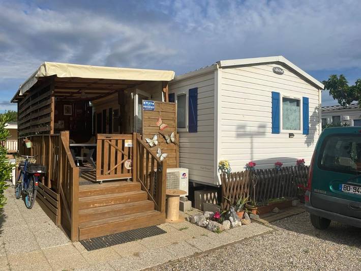 Camping pour 6 personnes, avec Terrasse ainsi que Jardin et Piscine