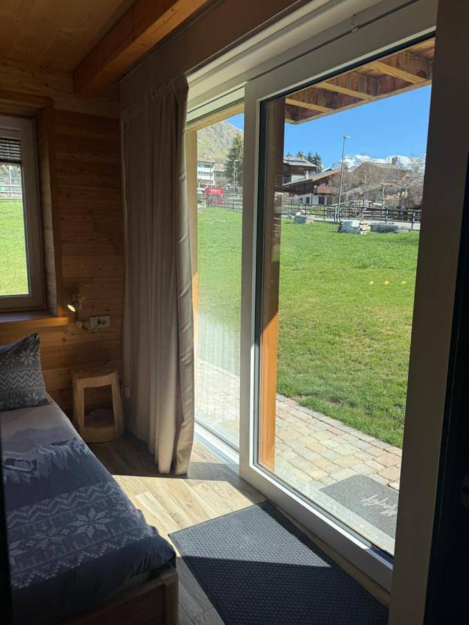 Location de vacances pour 2 personnes, avec jardin et vue dans Antagnod - 2