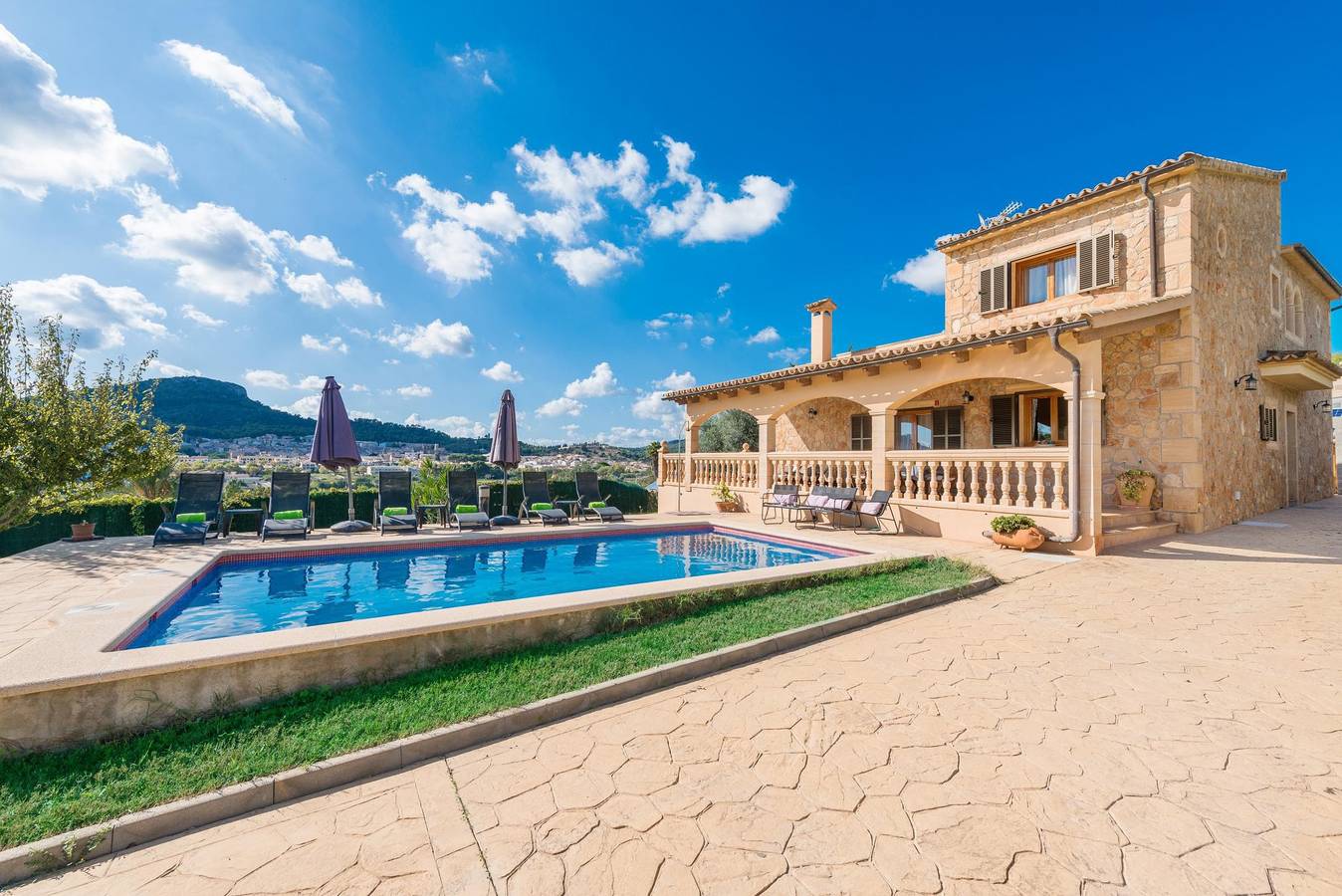 Solluna - Villa with private pool and beautiful views to the town of Son Servera, located only 3 km away from Cala Bona. Free Wifi in Son Servera, East Majorca