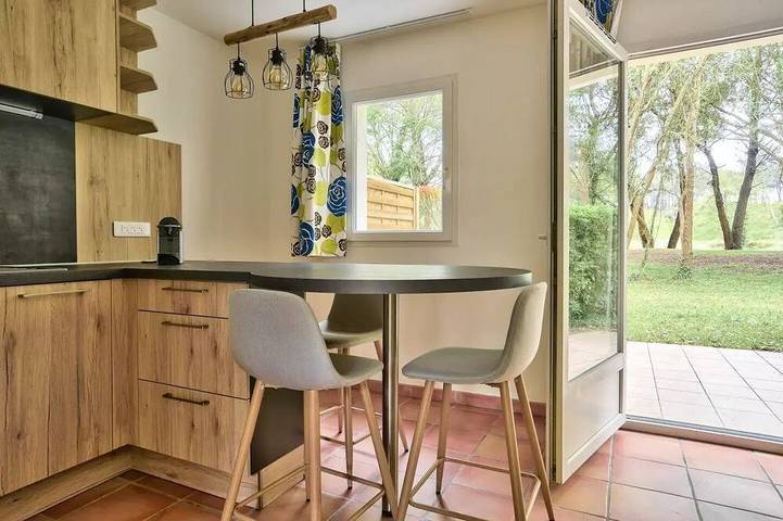 Villa pour 4 personnes, avec balcon et sauna ainsi que piscine et jardin à Soustons