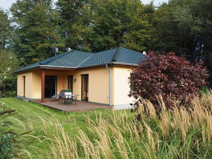 Ferienhaus für 6 Personen, mit Terrasse und Garten sowie Ausblick in Sanitz