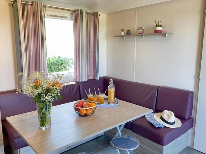 Location de vacances pour 6 personnes, avec terrasse et piscine, animaux acceptés à Petit-Palais-et-Cornemps - 2