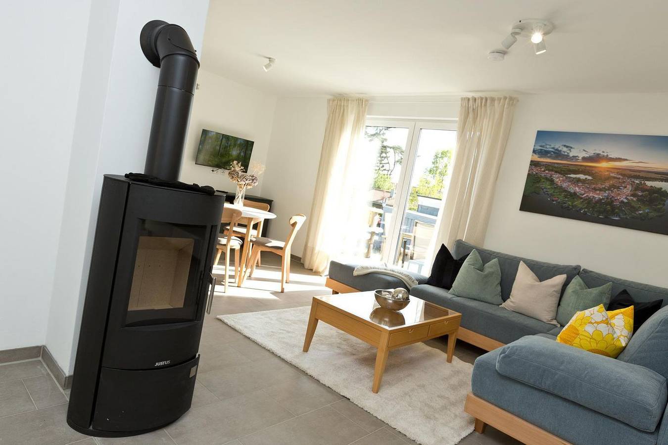 Ganze Wohnung, Komfortable Ferienwohnung - Haus an der Sonne Eg 107 - mit Terrasse & Sauna in Röbel, Müritz