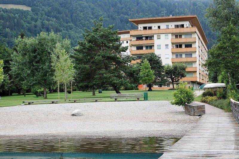 Ganze Ferienwohnung, Direkt am See. Hauseigener Badestrand. Hallenbad in Bodensdorf, Gerlitzen