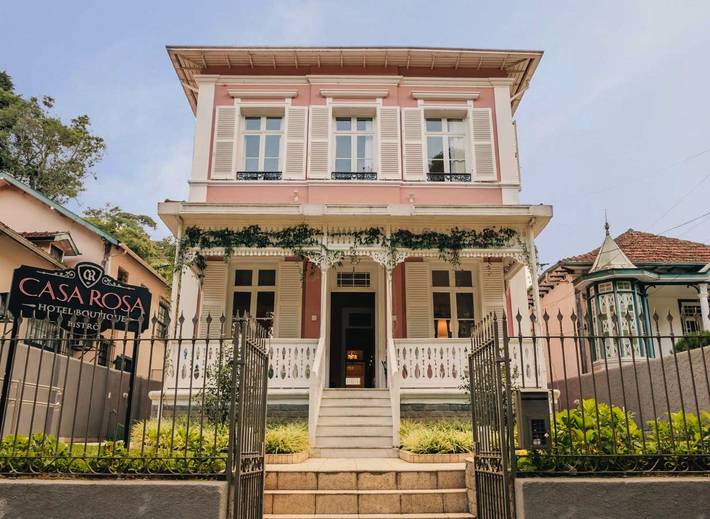 Pousadas para 2 pessoas, com vista e jardim e ainda piscina em Petrópolis