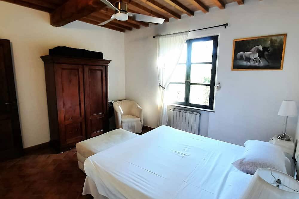 2+2 Apartment two room. Tuscany style, near the sea in Riparbella, Etruskische Küste