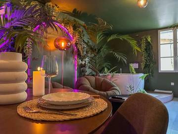 Gîte pour 2 personnes, avec jacuzzi à Uzerche