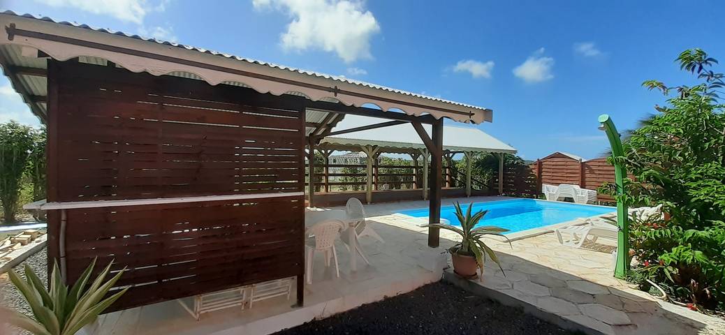 Alquiler de habitaciones individuales con baño privado in Port-Louis, Guadalupe