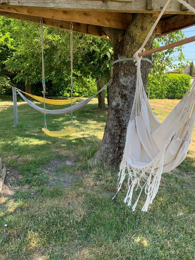 Location de vacances pour 6 personnes, avec piscine ainsi que vue et jardin à Montégut-Lauragais - 2