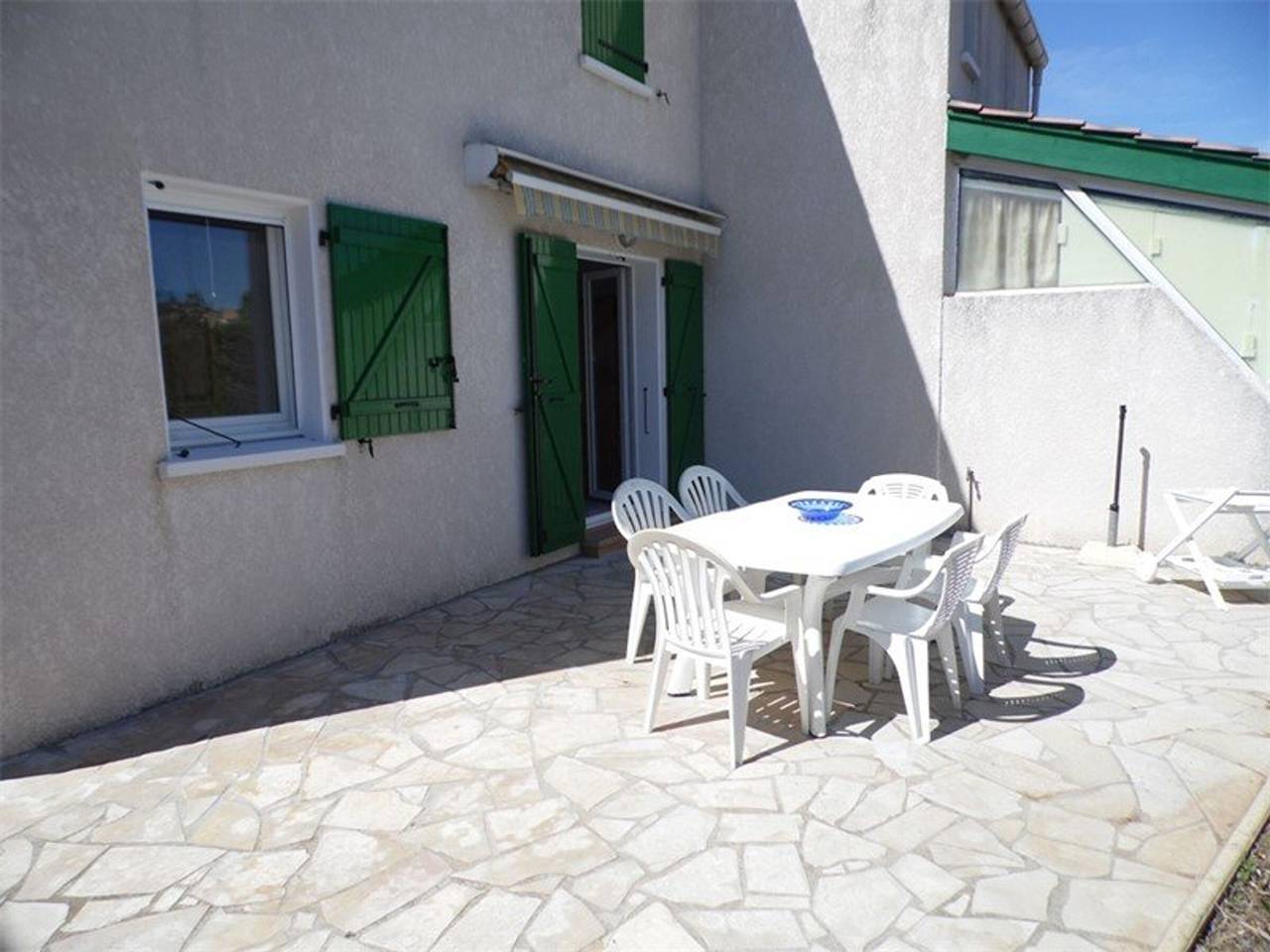 Maison mitoyenne duplex avec terrasse, garage et parking, proche plage, équipée pour 4 à 6 personnes in Marseillan, Côte méditerranéenne (France)