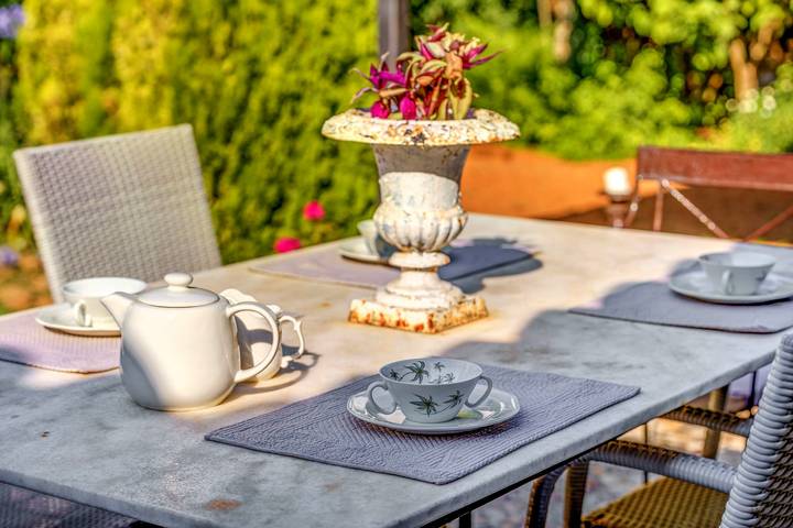 Beautiful Holiday Home with Pool, Garden, Wi-Fi & Air Conditioning; Parking Available in Esporles, West Majorca