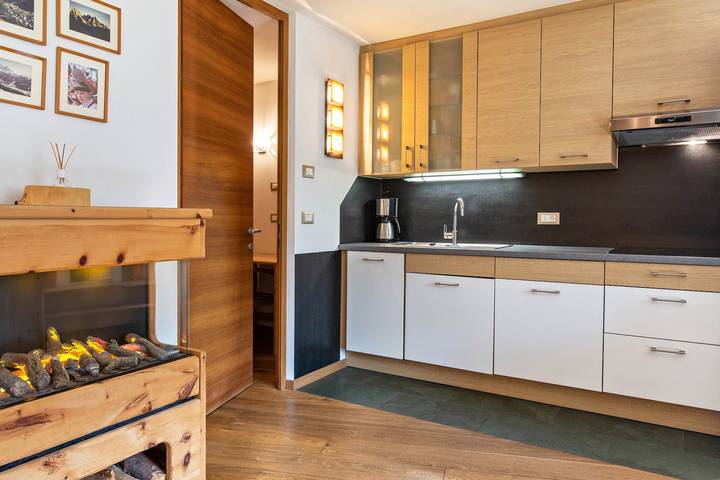 Ganze Wohnung, Apartment 'La Plates - Domesdi' mit Bergblick, Terrasse und Sauna in St. Ulrich in Gröden, Dolomiti Superski