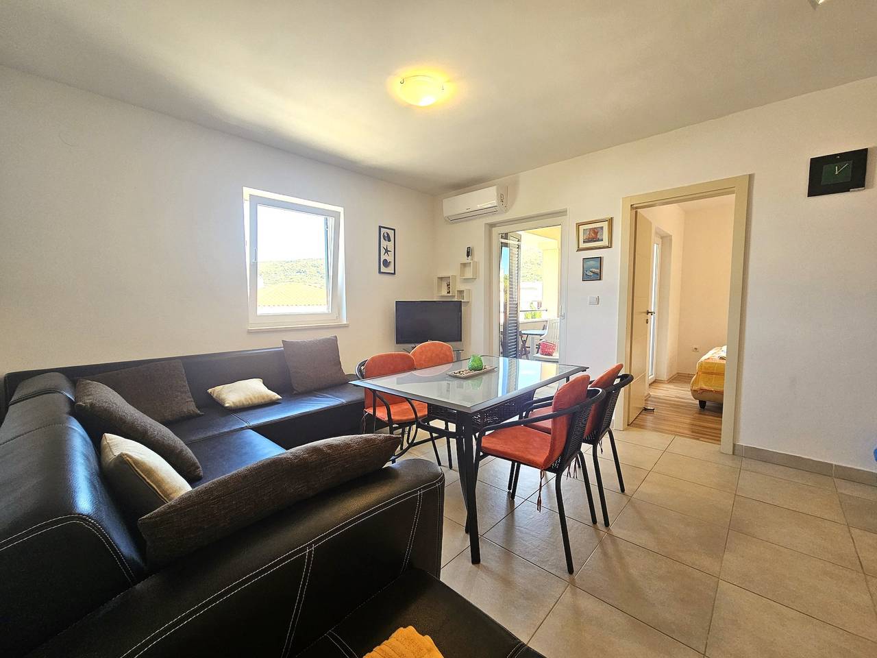 Ganze Wohnung, 2-Zimmer-Ferienwohnung mit Balkon und Meerblick Punat, Krk A-23621-a in Punat, Krk