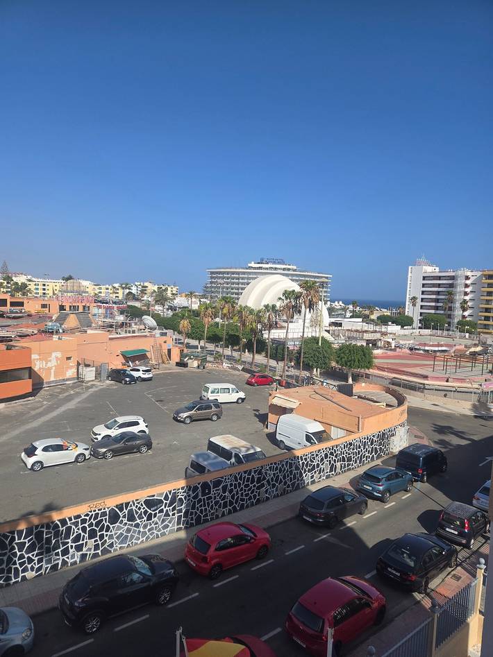 Entire studio, Holiday Apartment 'Loft Koka Alto' with Sea View, Shared Pool and Wi-Fi in Maspalomas, San Bartolomé de Tirajana