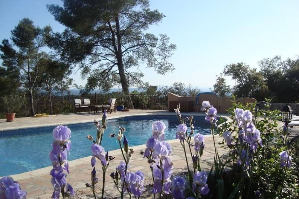 Villa Les Iris in Entrecasteaux, Región Brignoles