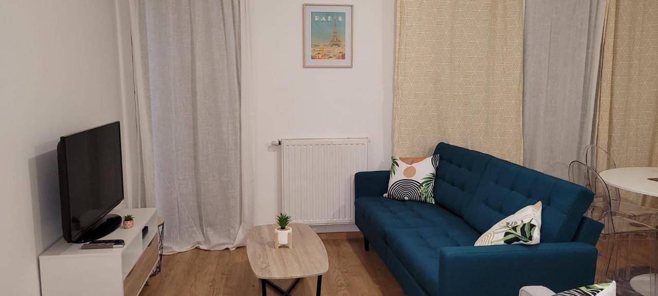 Appartement entier, Three-Bedroom Apartment in Colombes, Hauts-de-Seine
