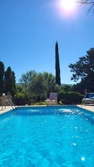 Cottage pour 2 personnes, avec vue et terrasse ainsi que piscine et jardin à Limans