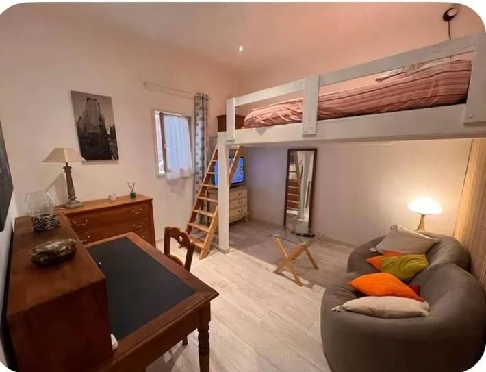 Appartement entier, Appartement Corte 29 m² avec terrasse in Corte, Parc naturel régional de Corse