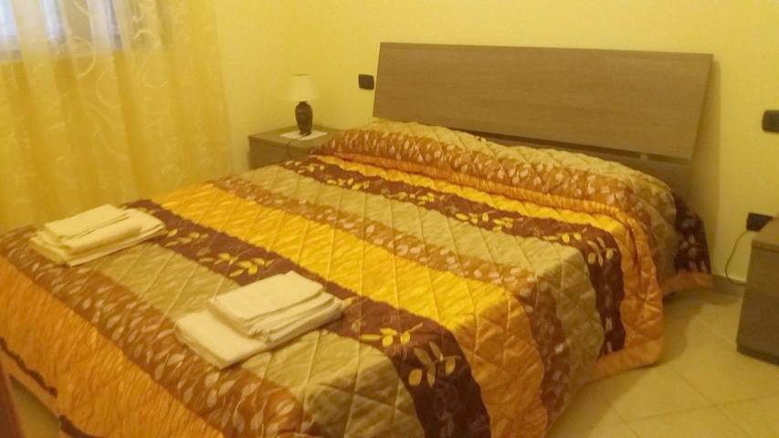 Gîte pour 5 personnes, avec terrasse à Spadafora - 4
