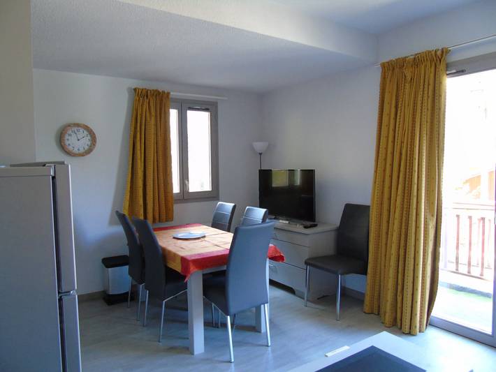 Chalet pour 6 personnes, avec balcon dans Valfréjus - 2