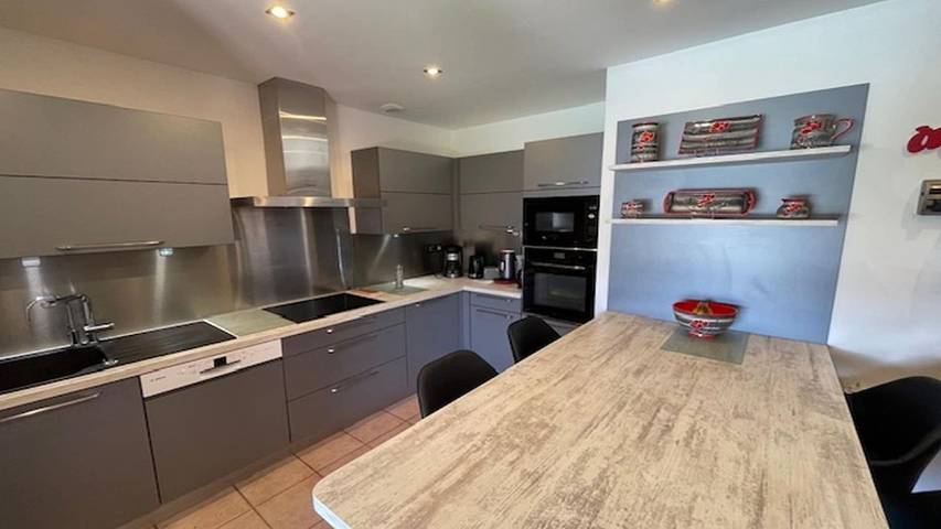 Location de vacances pour 9 personnes, avec piscine et jardin à Vidauban - 3