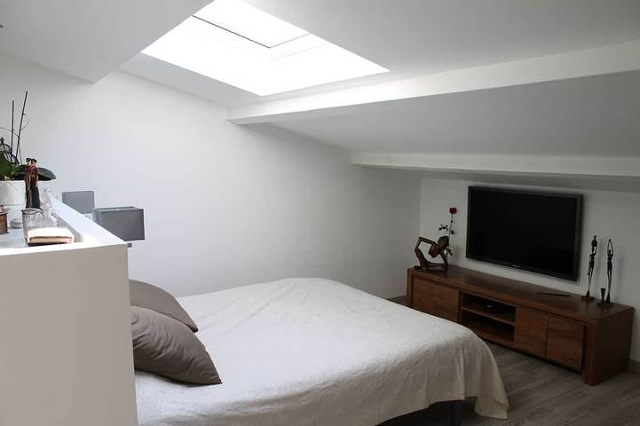 Location de vacances pour 8 personnes, avec jacuzzi ainsi que terrasse et jardin à Sussargues - 2