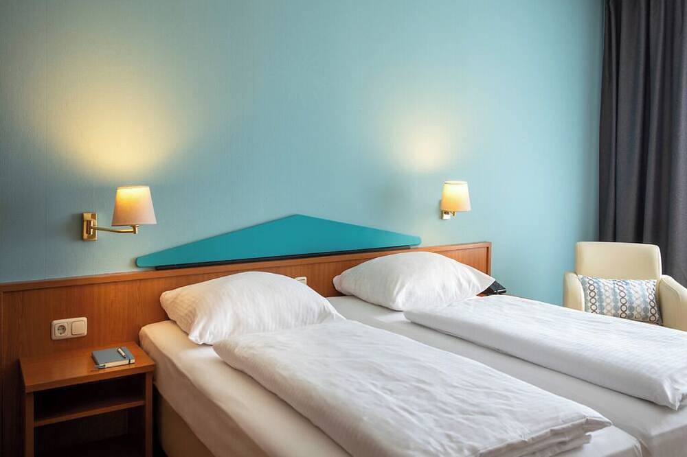 Pet-Friendly Comfort Room Near Attractions – Ideal for Exploring Frankfurt in Dörnigheim, Maintal