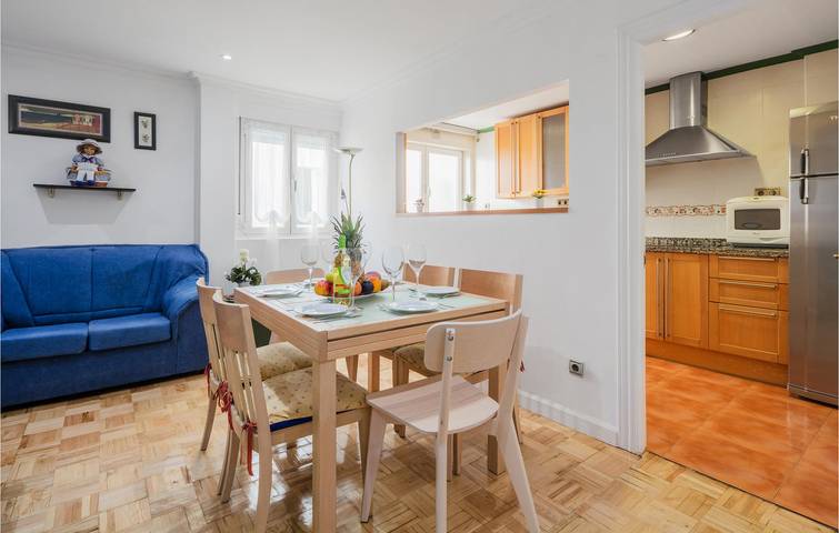 Appartement de vacances entier, Appartement confortable à l'étage supérieur : Centre ville et restaurants in Oviedo, Chaîne Cantabrique