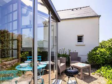 Gîte pour 2 personnes, avec jardin à Kerlouan