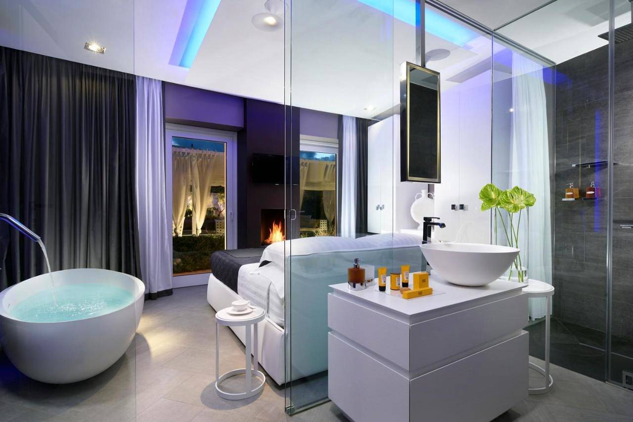 King Suite with Spa Bath in Costa Merlata, Ostuni