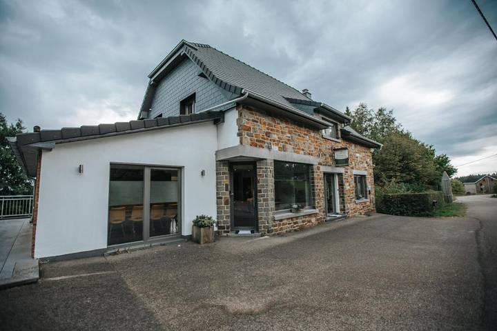 Location de vacances pour 24 personnes, avec jacuzzi ainsi que jardin et sauna dans Longfaye - 3