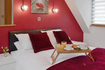 Cottage for 9 People in Hawkinge, Kent Downs, Photo 1