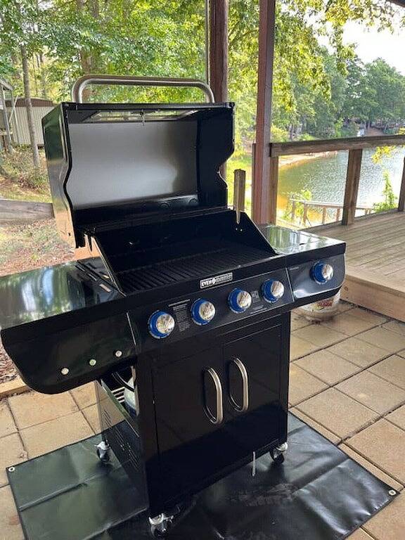 Angler`s Cove · Waterfront House with Amazing Views & Giant Deck in Toledo Bend Reservoir