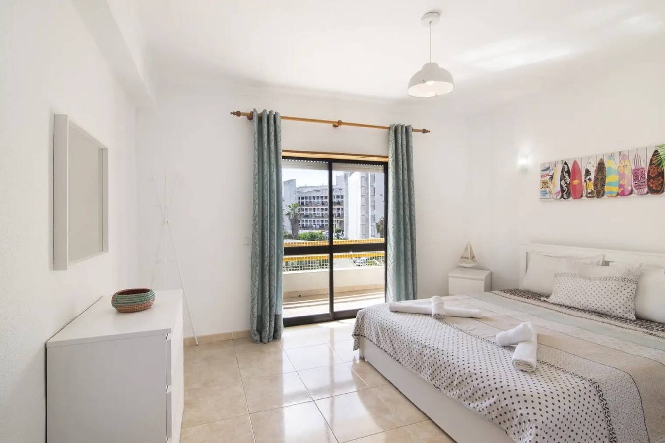 Apartamento inteiro, Apartamento 'Hilcity' com piscina partilhada, jardim partilhado e varanda in Monte Choro, Albufeira