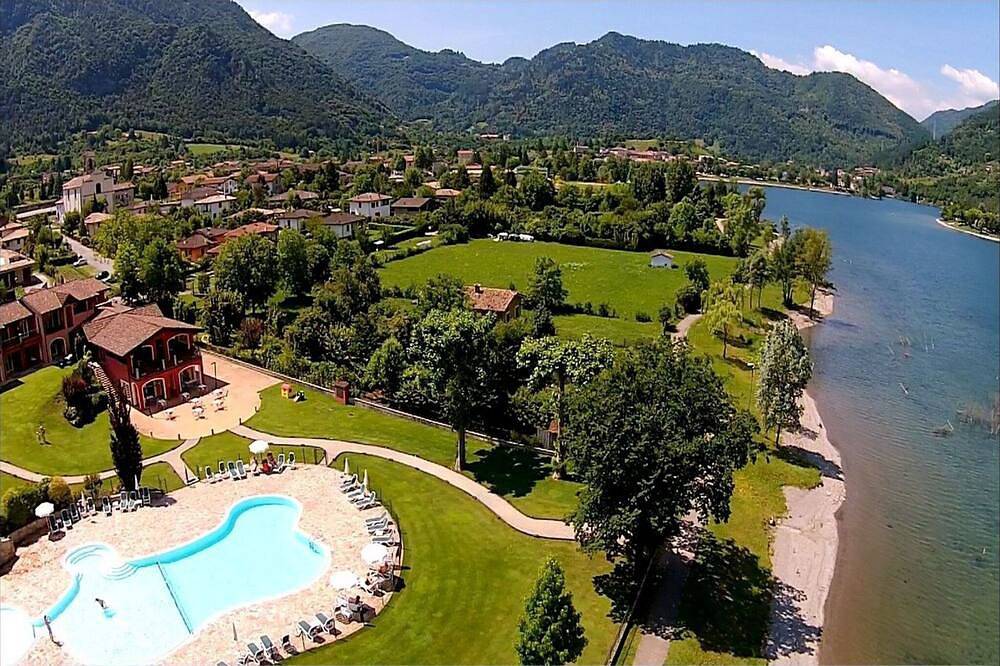 Ganze Wohnung, Wohnung in Idro mit Pool und Garten in Idro, Gardasee-Berge