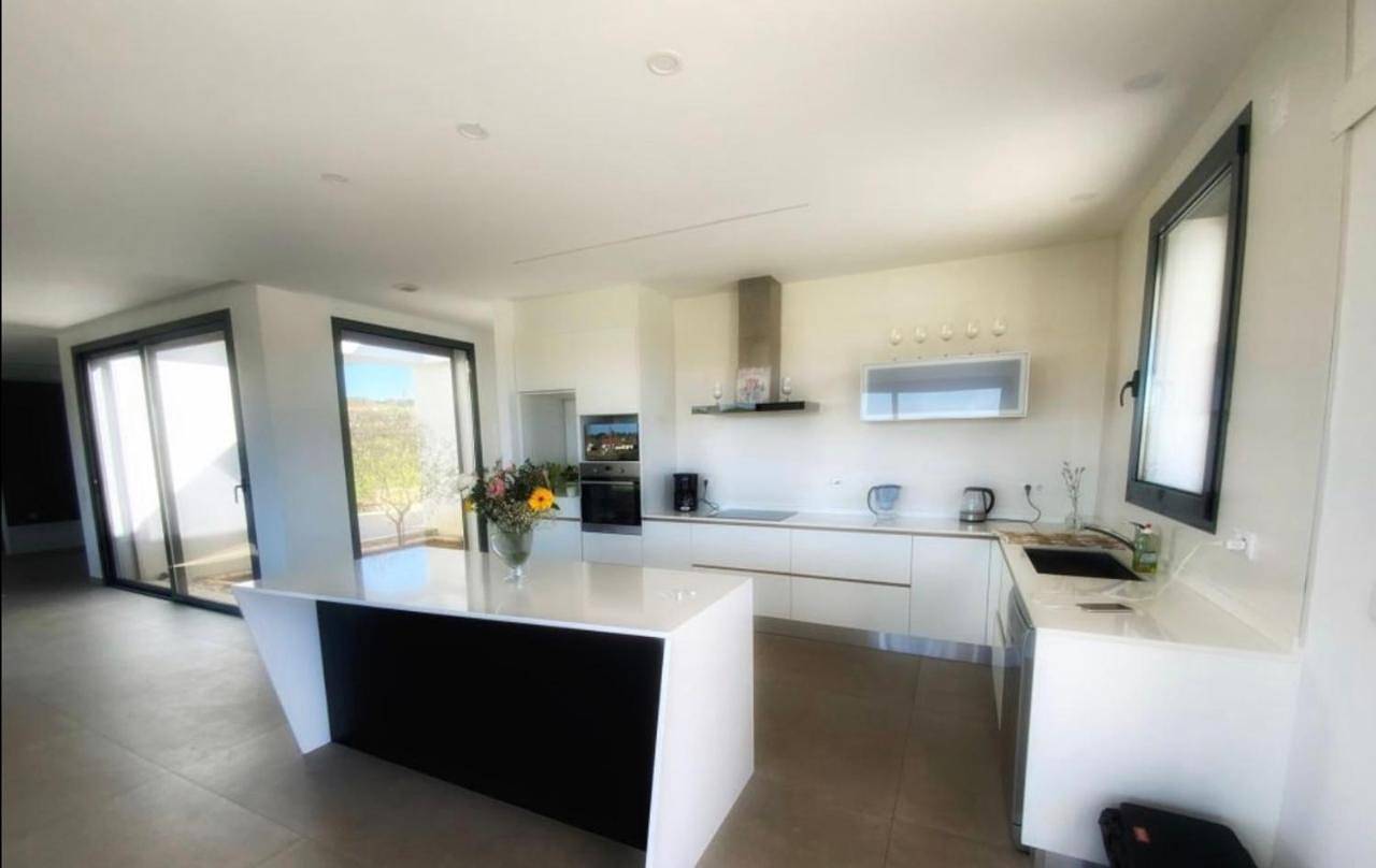 Three-Bedroom House in Bombarral, Leiria distrito