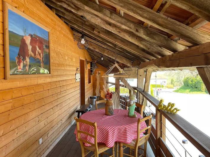 Gîte pour 6 personnes, avec terrasse dans Bouclans