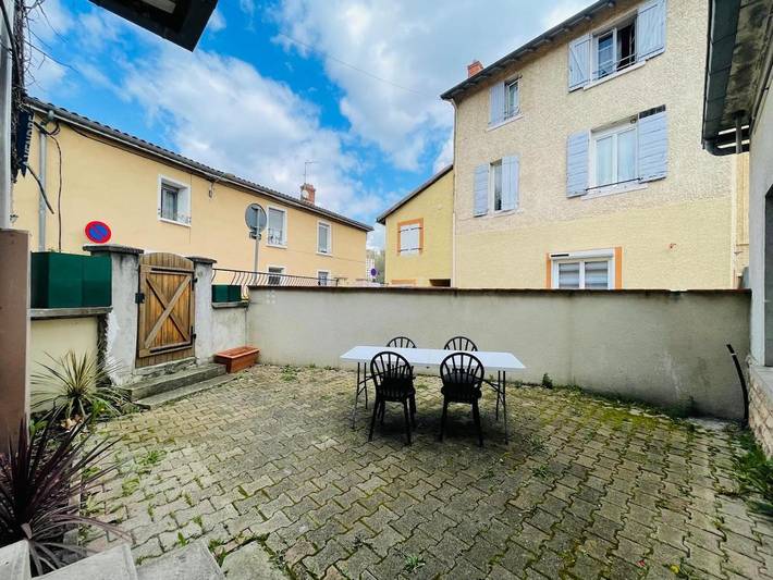 Gîte pour 4 personnes, avec terrasse à Sainte-Foy-lès-Lyon - 4