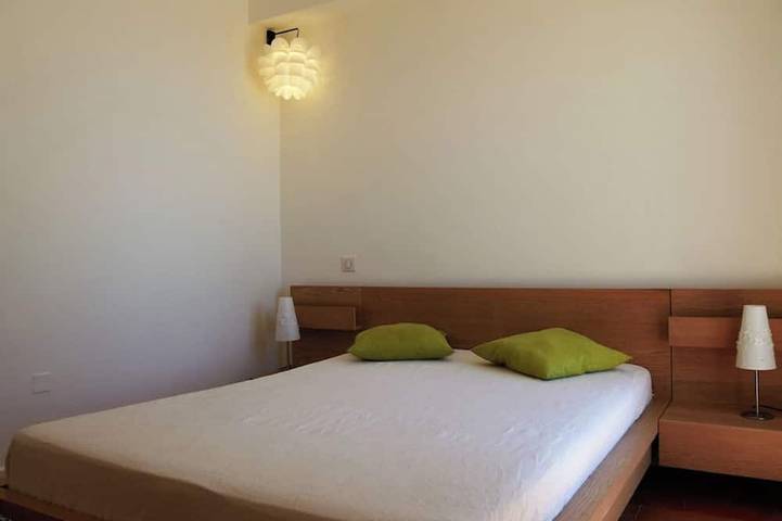 Waterfront level 7 people, direct access to the sea in 1 min in Ensuès-la-Redonne, Costa mediterránea (Francia)