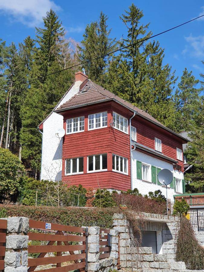 Ferienhaus für 12 Personen, mit Ausblick und Garten