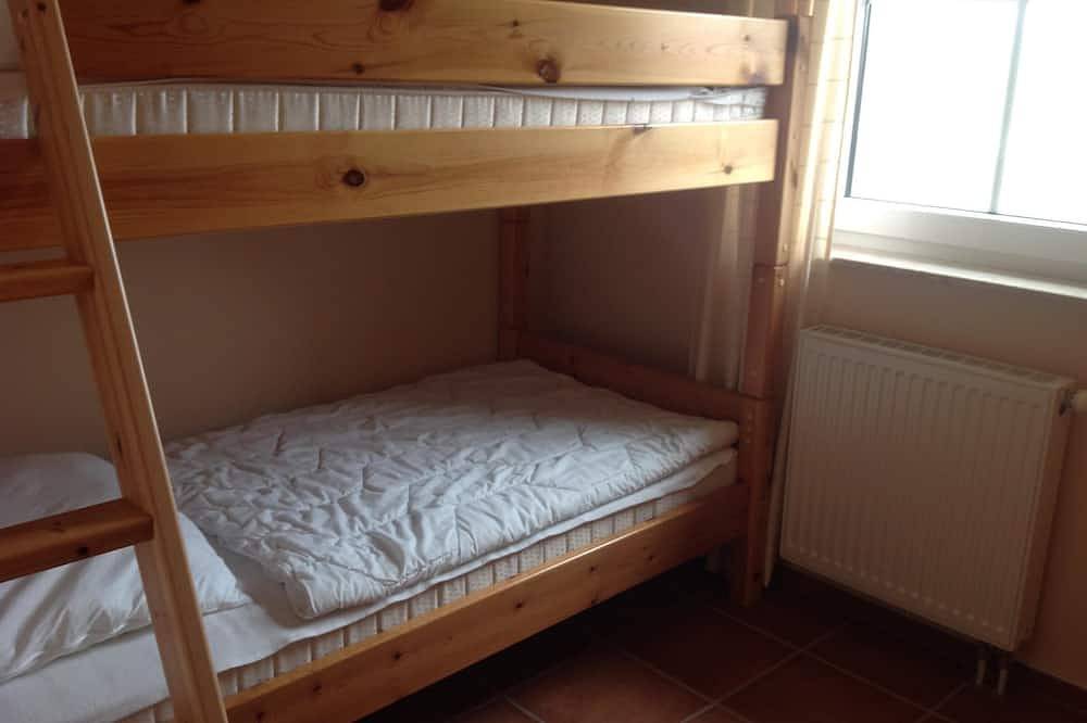 Komfortables Ferienhaus für 7 Personen mit Sauna, 110 qm, im Süden von Rügen in Halbinsel Zudar, Garz/Rügen