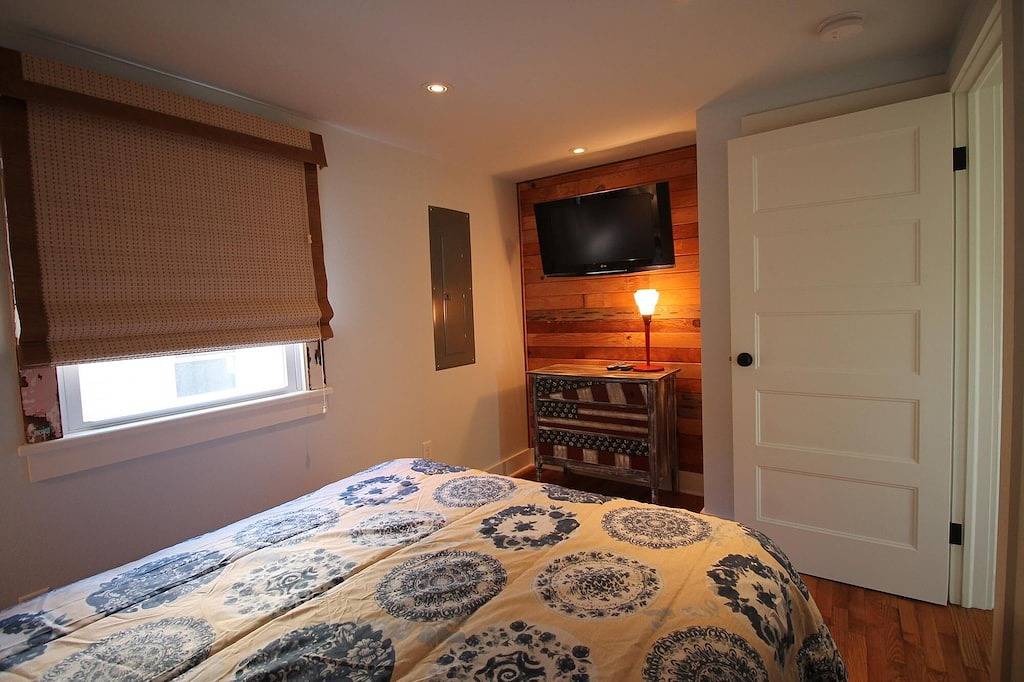 Haustiere erlaubt, einfacher Zugang zum Strand, gute Aussicht! Charakter, wunderschön renoviert! in Whalebone, Nags Head