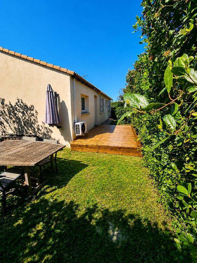 Location de vacances pour 6 personnes, avec jardin et terrasse à Saint-Gervasy