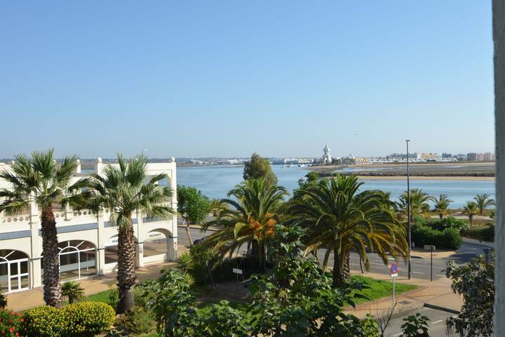 Casa de férias para 3 pessoas, com Terraço e Jardim e ainda Piscina em Ayamonte
