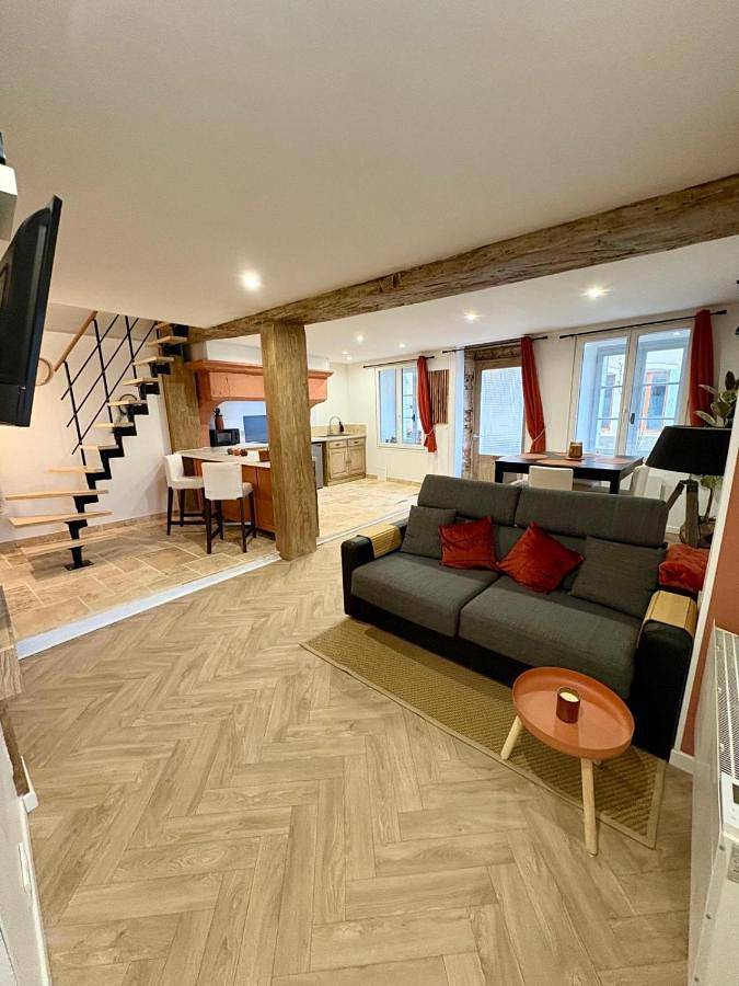 Location de vacances pour 8 personnes, avec vue à Pesmes - 4